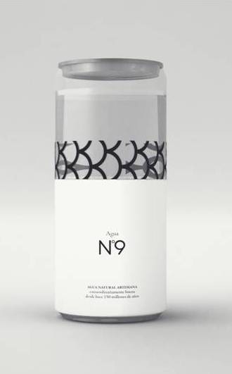 Nace Agua Nº 9: Agua de glaciar, lo extraordinario de la naturaleza en un tubito transparente