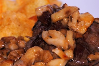 Mermelada de boletus a la trufa negra: Un maridaje con carne