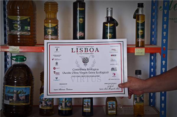 El AOVE Contributa Ecológica recoge la MEDALLA de Plata en la 3ª Edición del Premio INTERNATIONAL AWARDS VIRTUS LISBOA 2021