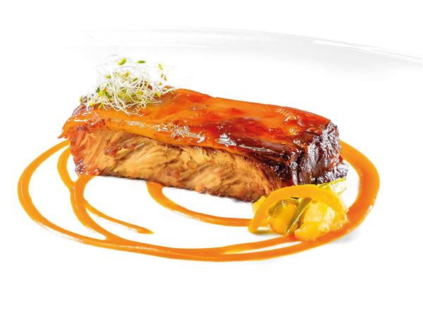 Plancha de Cochinillo | Grupo Gourmets