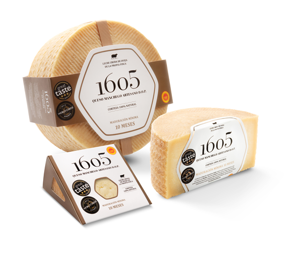 Queso manchego artesano añejo. Leche cruda de oveja manchega y corteza